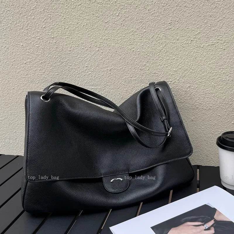 new Maxi Flap bag Women Designer Maxi Shopping bag Grain cowhide shoulder bag Classic Flap Vintage Handbags Cowhide Leather Airp